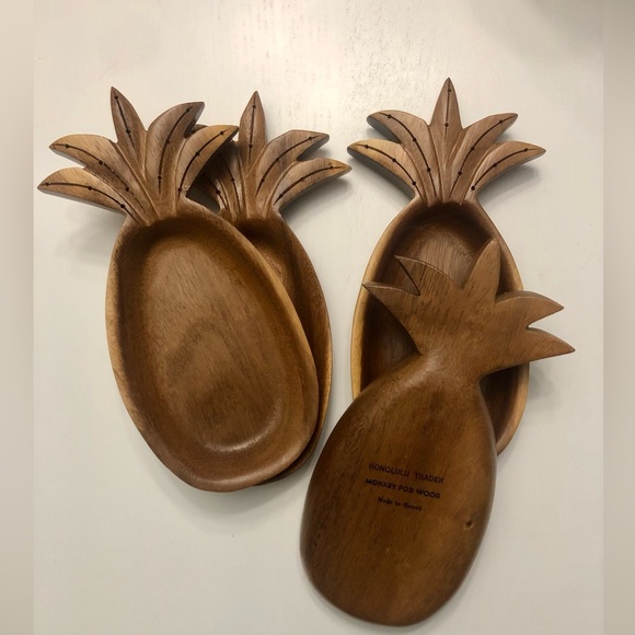 Honolulu Trader Other - Set (4) of Vintage Hawaiian Monkey Pod wood Pineapple Bowls